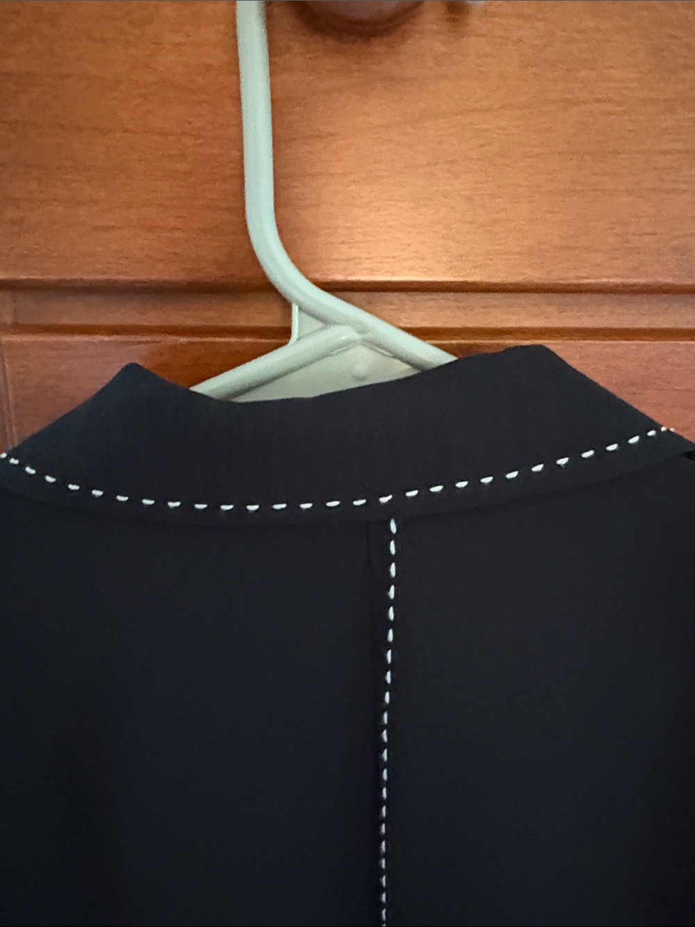 Amanda Smith Black Blazer with White Topstitch Detailing - Picture 5 of 5